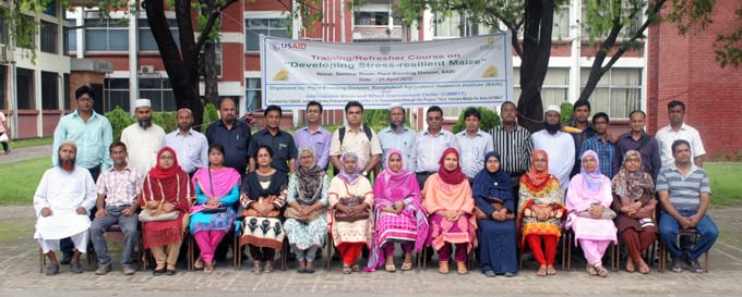 Participants in the course on developing stress-resilient maize. Photo: Bangladesh Agricultural Research Institute