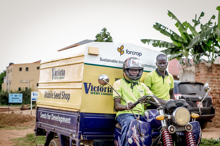 The mobile seed shop of Victoria Seeds Company provides access to improved maize varieties for farmers in remote villages of Uganda. (Photo: Kipenz Films for CIMMYT)